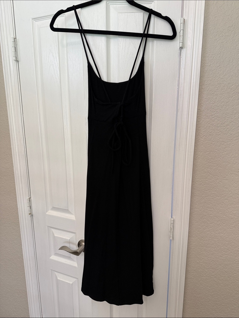HALARA Black Strappy Midi Dress